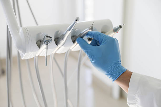 Professional Emergency Dentist technician working in South Monrovia Island, CA